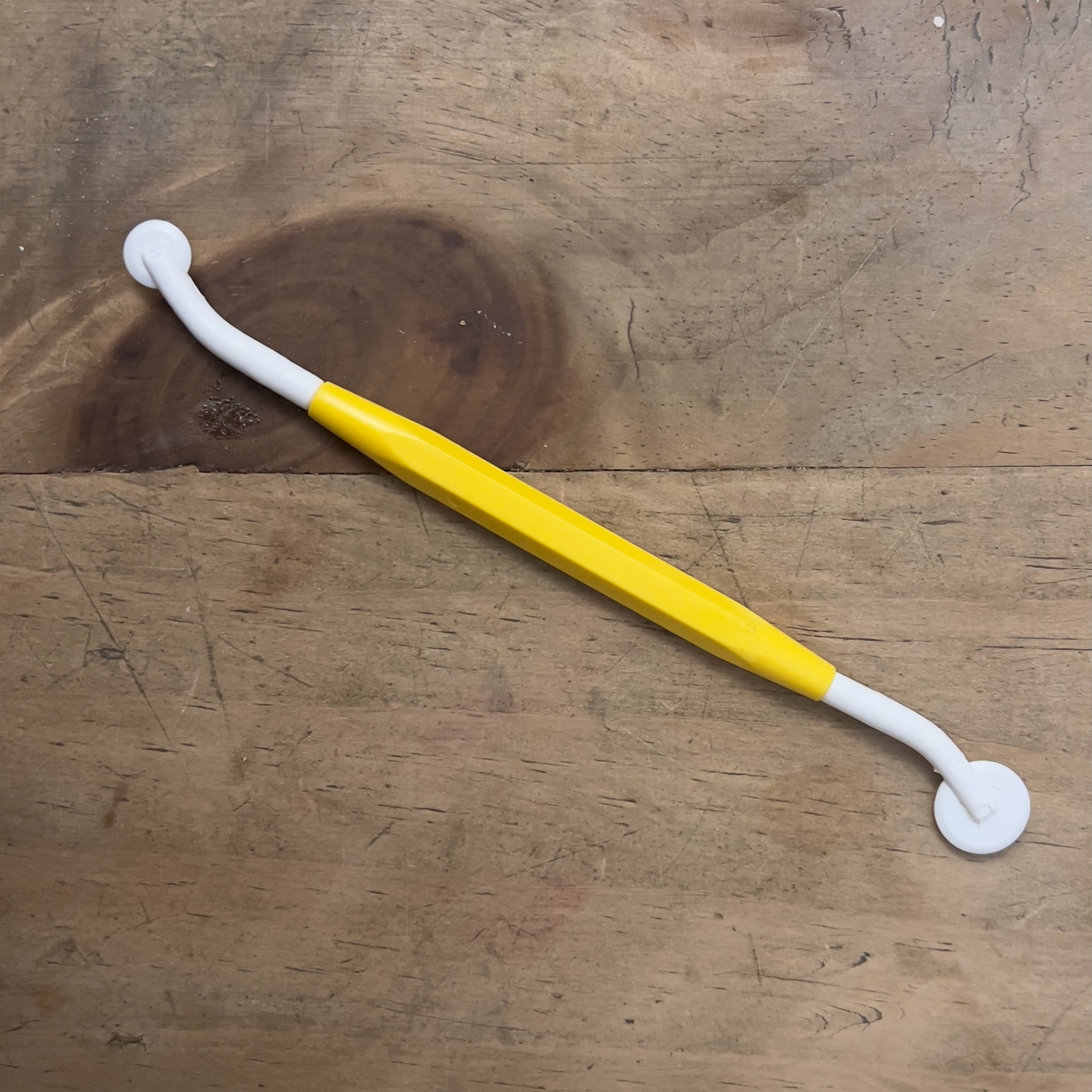 PME cutting wheels modelling tool - a nifty little tool for cake and biscuit decorating projects!