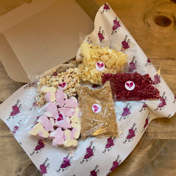 RASPBERRY, WHITE CHOCOLATE & COOKIE RUBBLE EASTER CHEESECAKE KIT