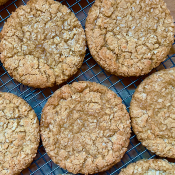 COCONUT & CARDAMOM COOKIE BAKING BOX